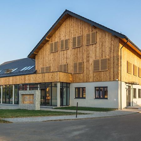 Hotel Naturum Milicz Bagian luar foto