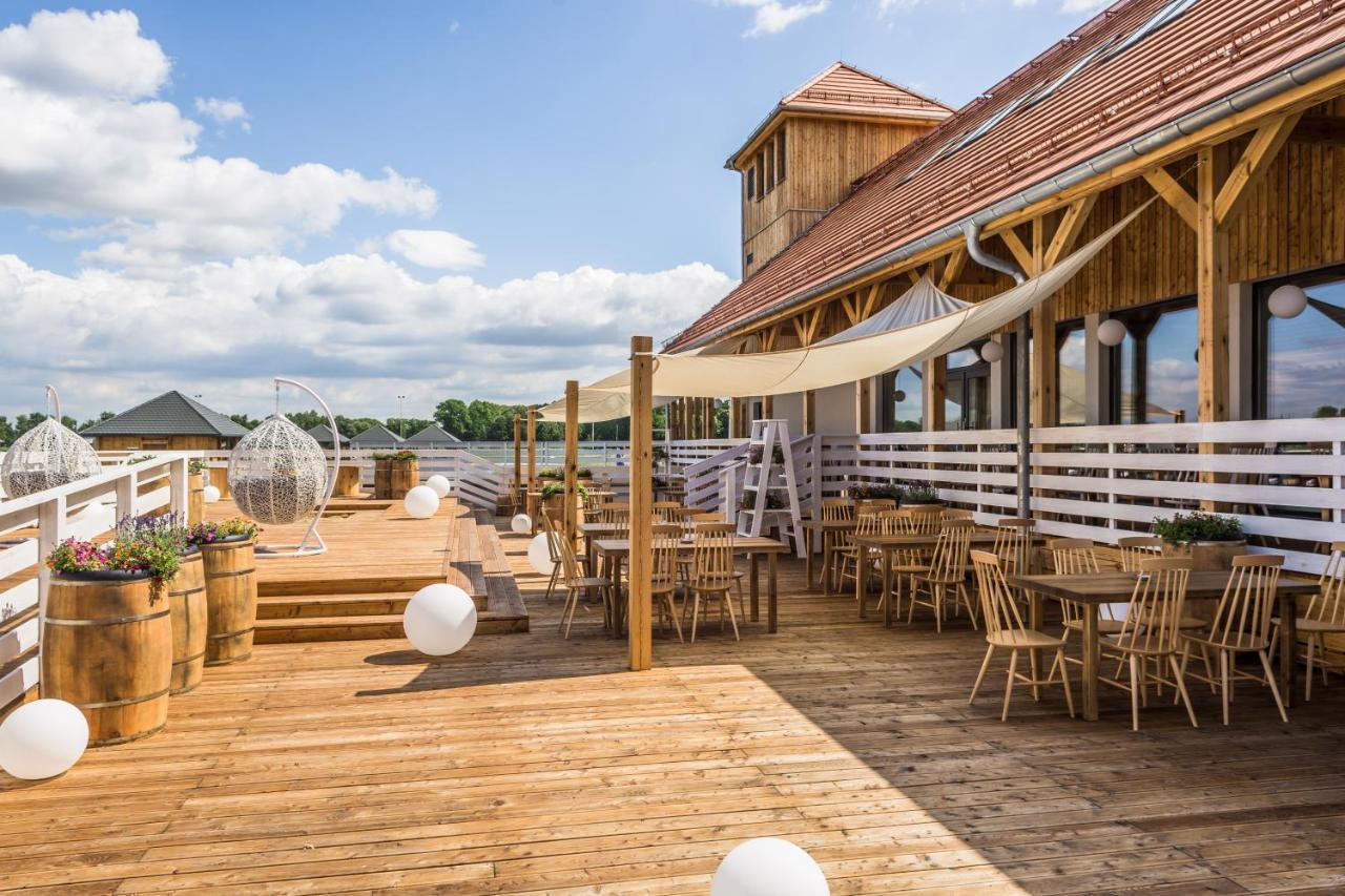 Hotel Naturum Milicz Bagian luar foto